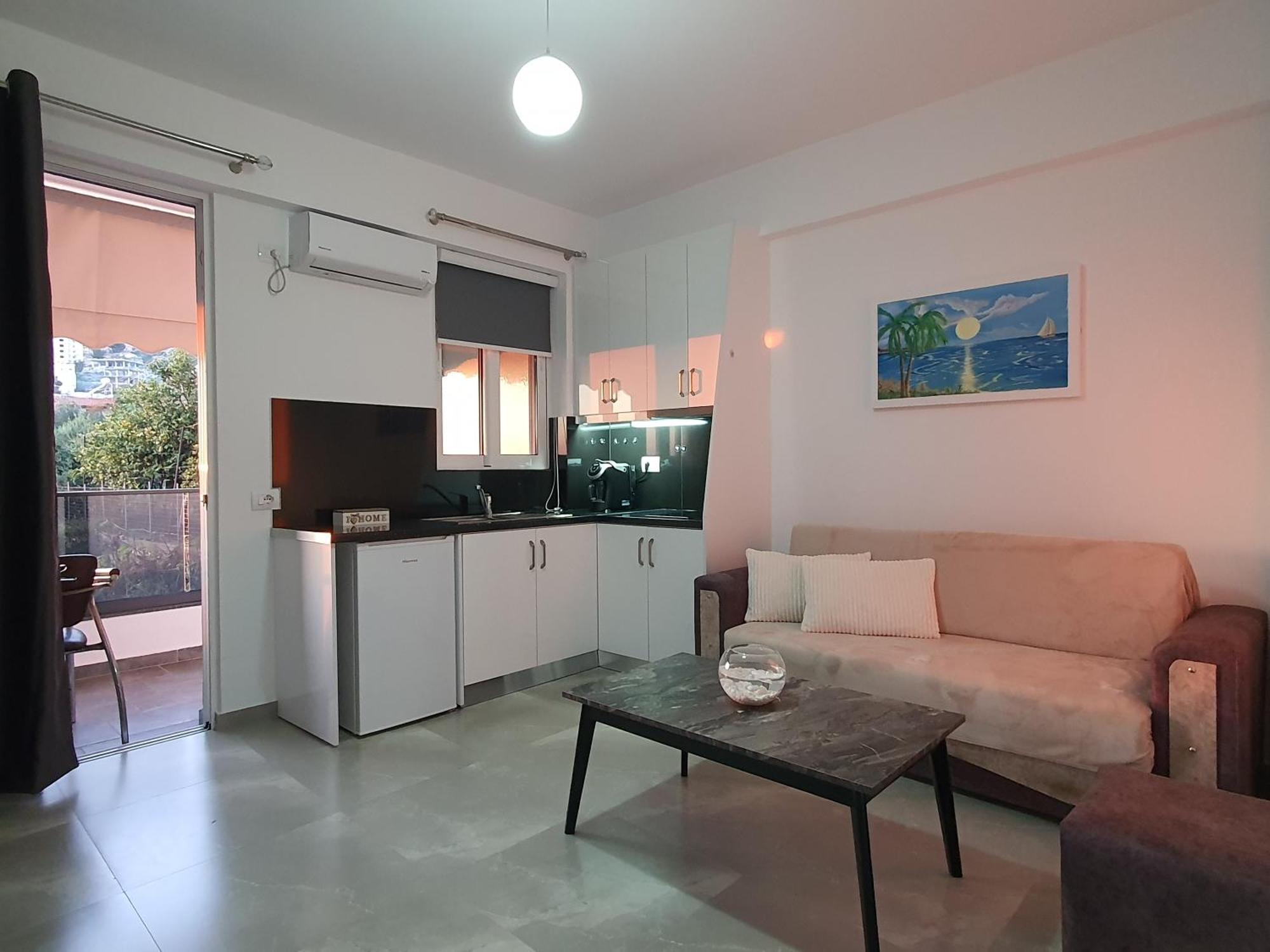 Flore Rooms Sarande Exterior photo