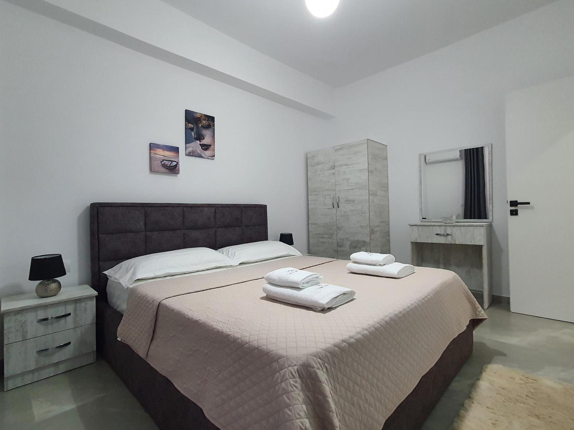 Flore Rooms Sarande Exterior photo