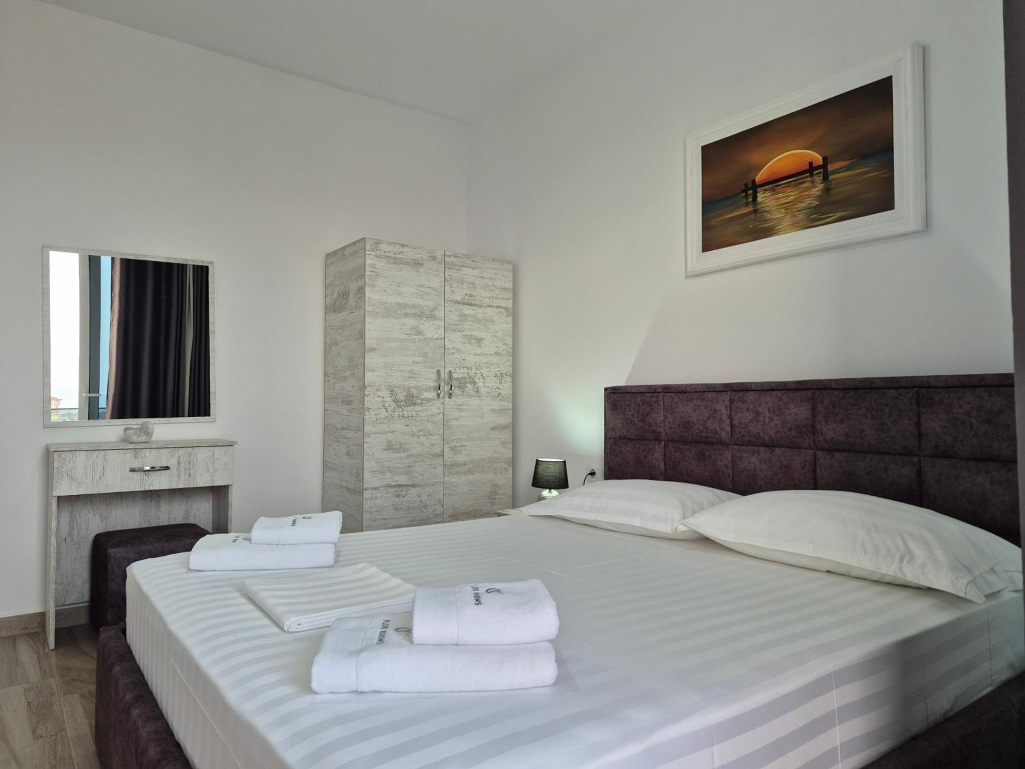 Flore Rooms Sarande Exterior photo